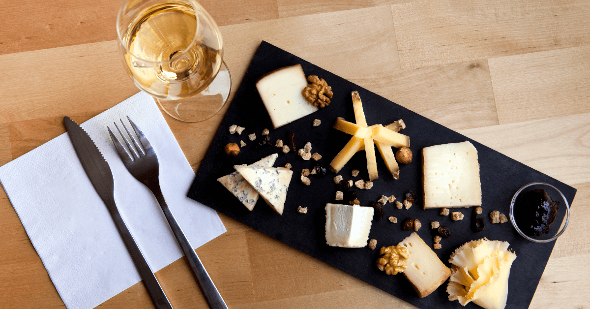 A cheese and wine tasting in Orlando plus factors to consider